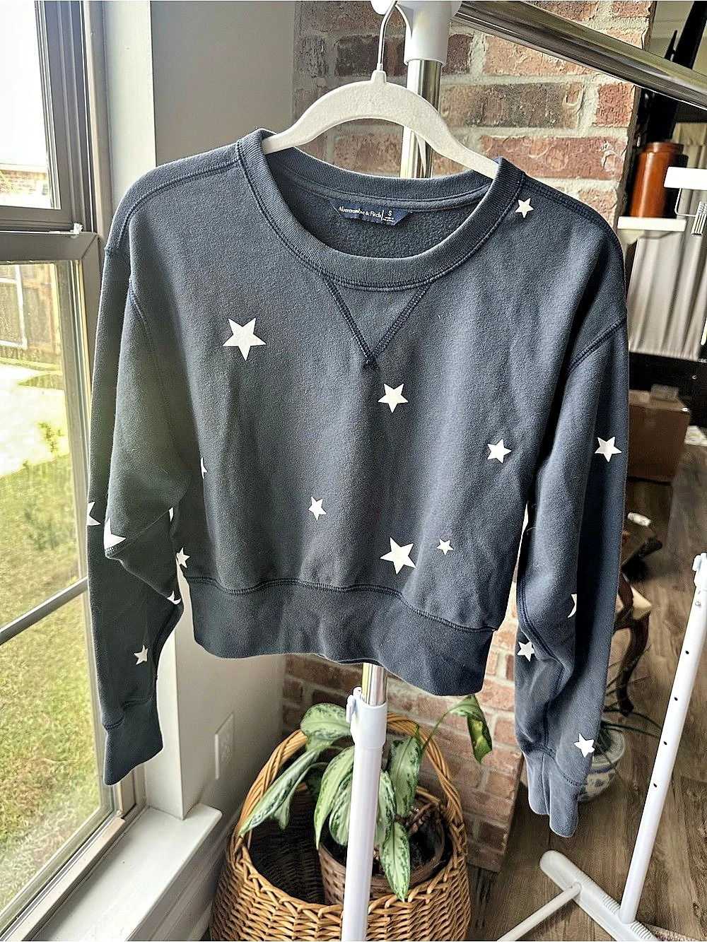 Abercrombie & Fitch Star Print Fleece Crewneck Sweatshirt Size Small